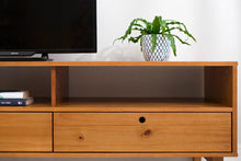 Lowboard Charme - Fernsehtisch mit Design im Retro-Stil - Memomad