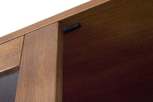 Vitrinenschrank Charme - Kabinett mit Glastüren und Schublade - Memomad